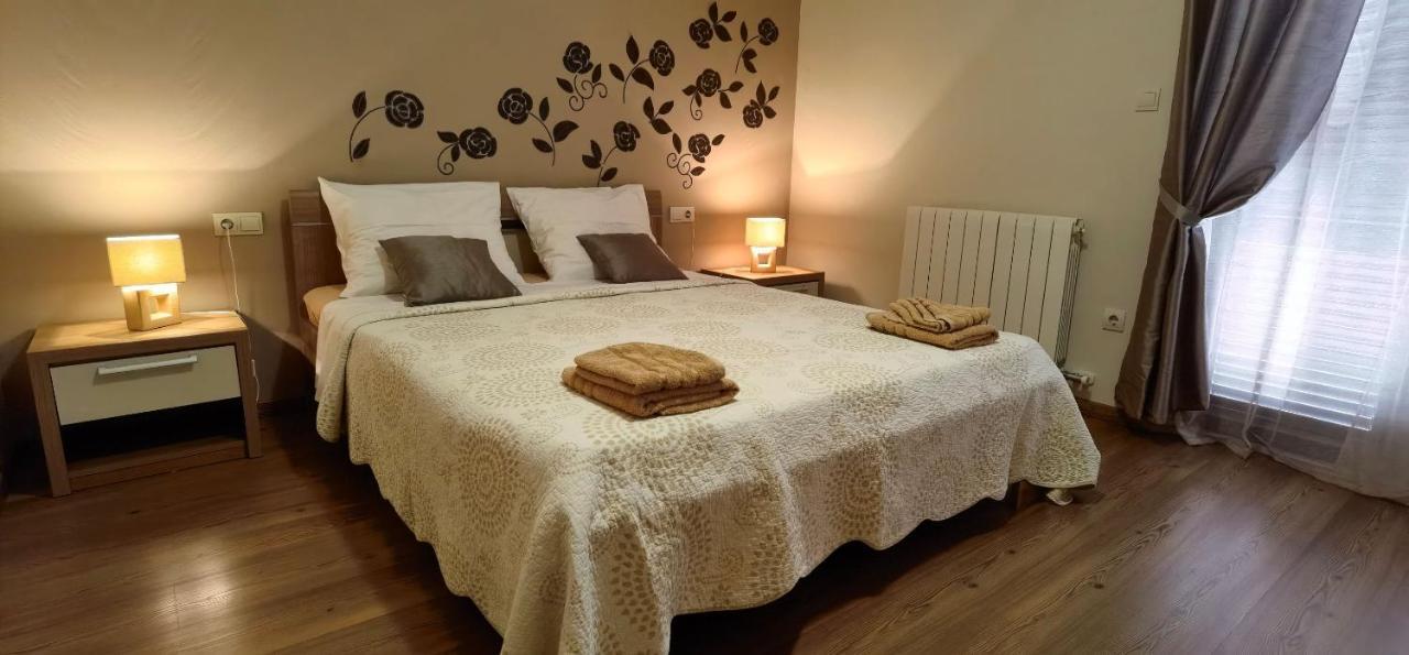 Apartments Fantazija Ρόβινι Εξωτερικό φωτογραφία