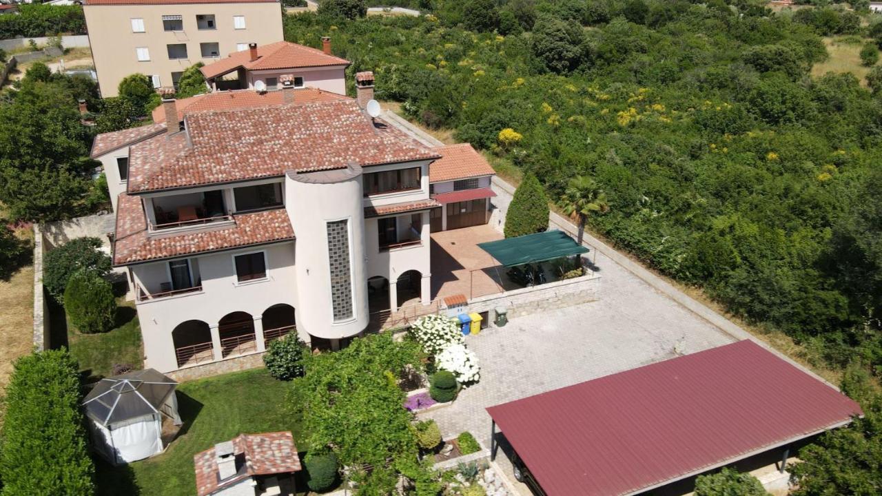 Apartments Fantazija Ρόβινι Εξωτερικό φωτογραφία