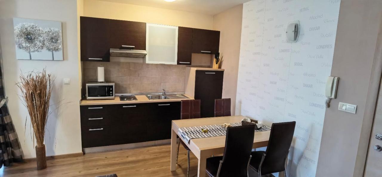 Apartments Fantazija Ρόβινι Εξωτερικό φωτογραφία