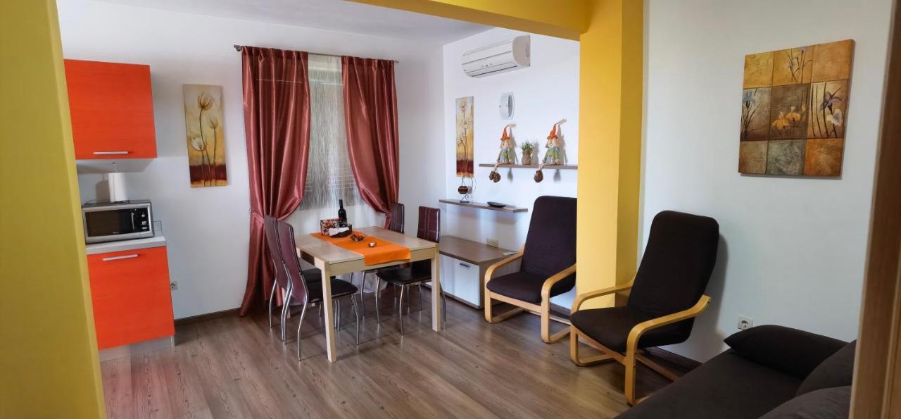 Apartments Fantazija Ρόβινι Εξωτερικό φωτογραφία