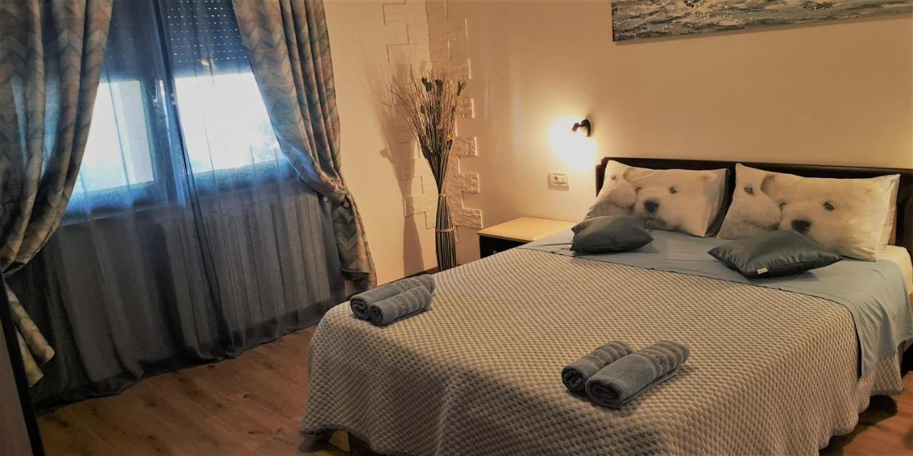 Apartments Fantazija Ρόβινι Εξωτερικό φωτογραφία