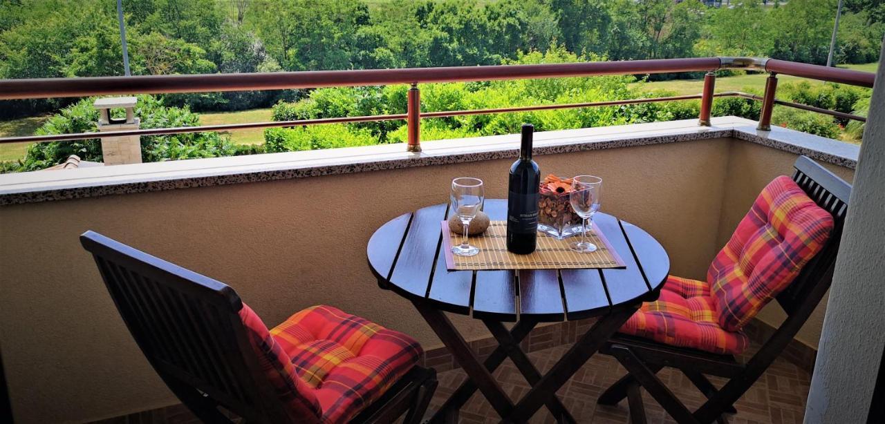 Apartments Fantazija Ρόβινι Εξωτερικό φωτογραφία