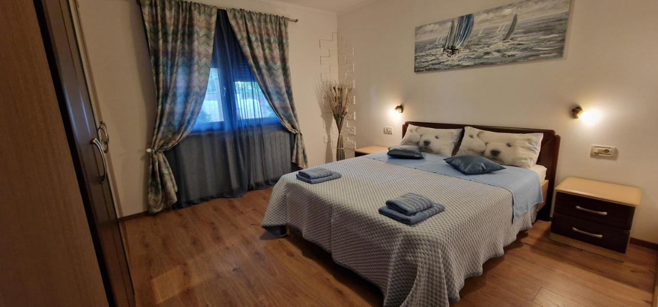 Apartments Fantazija Ρόβινι Εξωτερικό φωτογραφία