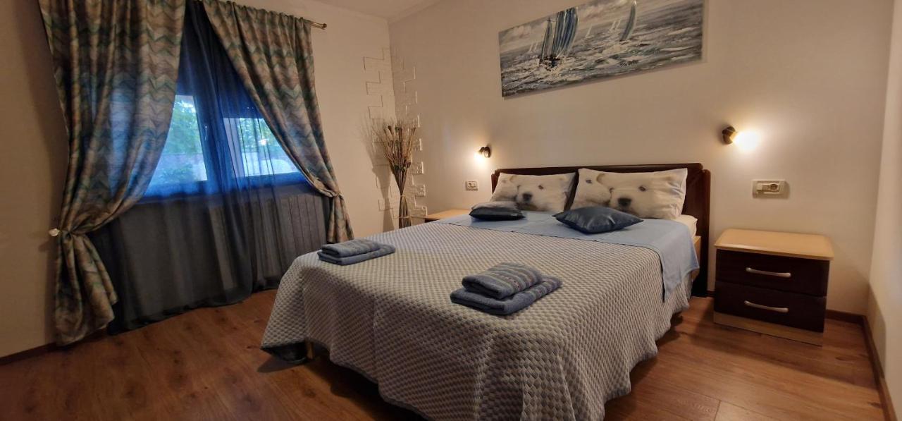 Apartments Fantazija Ρόβινι Εξωτερικό φωτογραφία