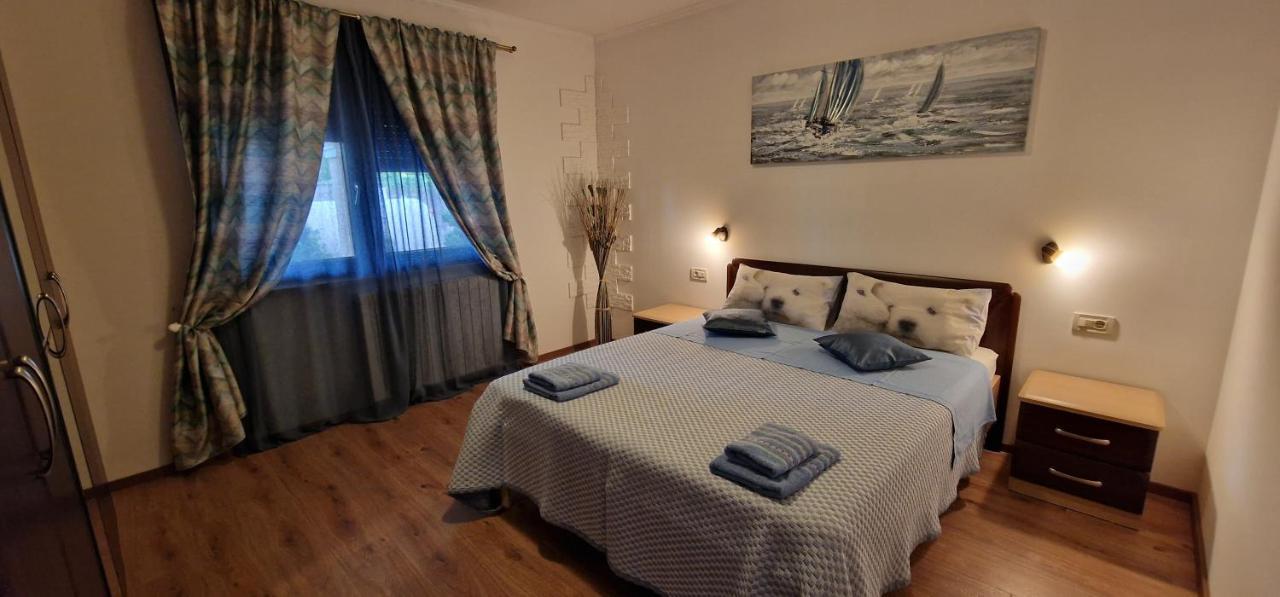 Apartments Fantazija Ρόβινι Εξωτερικό φωτογραφία